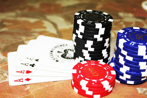 Seven online poker facts